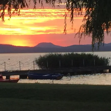 Maison d'hôtes Anna Apartman Balatonlelle