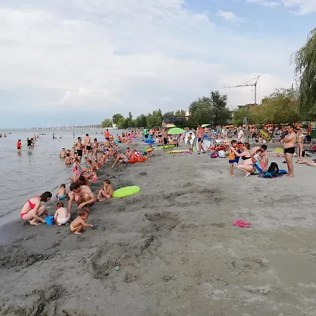 Anna Apartman * Balatonlelle